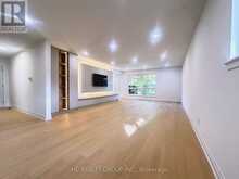 32 SCIBERRAS ROAD | Markham Ontario | Slide Image Four