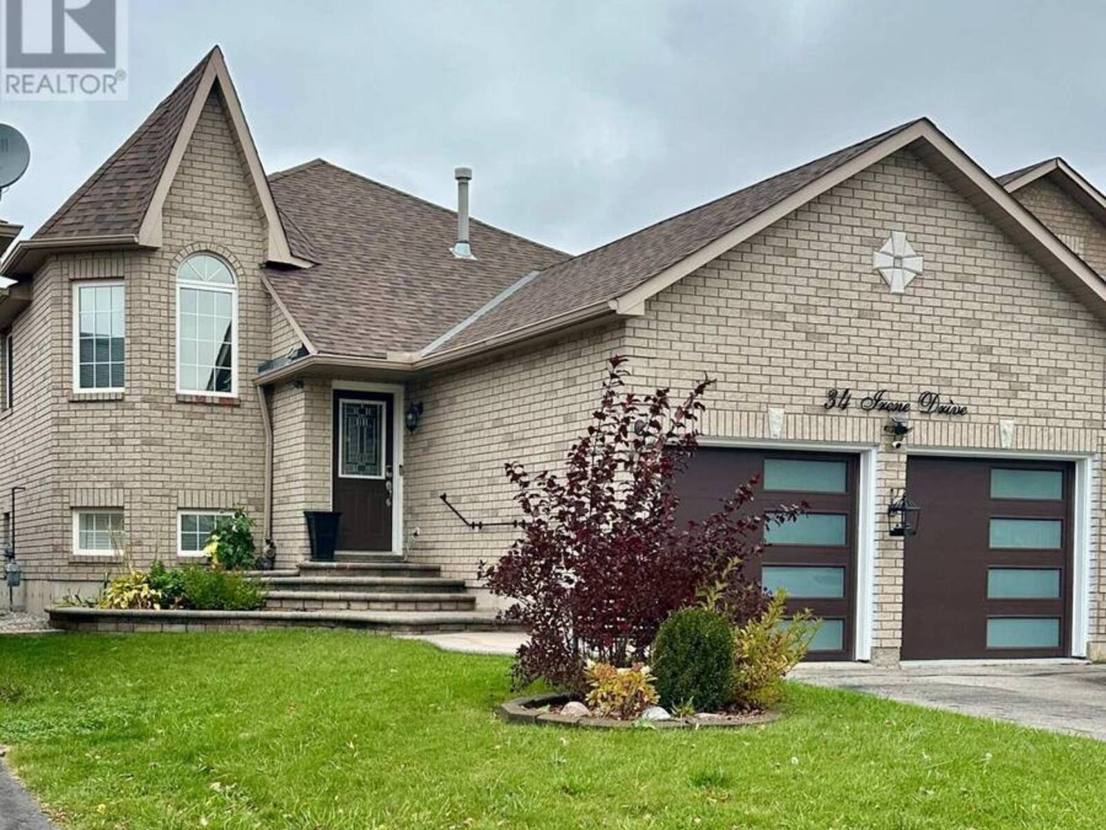 34 IRENE DRIVE, Barrie, Ontario L4N 0Y8