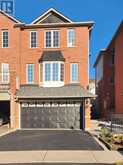 63 MILLCLIFF CIRCLE | Aurora Ontario | Slide Image One