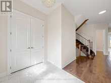 254 TOUCH GOLD CRESCENT | Aurora Ontario | Slide Image Five