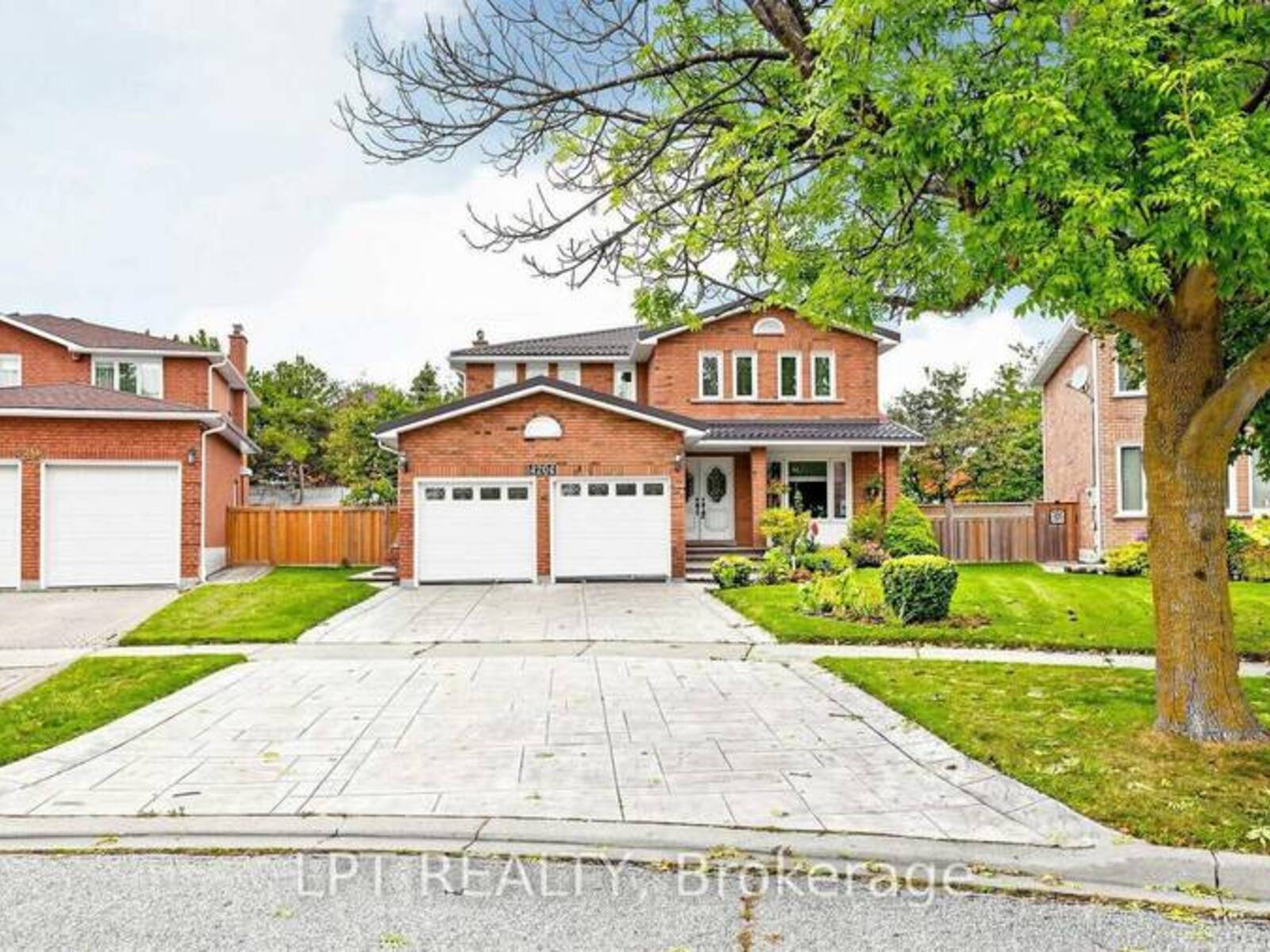 4204 STARLIGHT CRESCENT, Mississauga, Ontario L4W 4P9