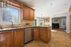 2086 SPRUCEDALE DRIVE | Oakville Ontario | Slide Image Thirteen