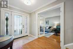 2086 SPRUCEDALE DRIVE | Oakville Ontario | Slide Image Four