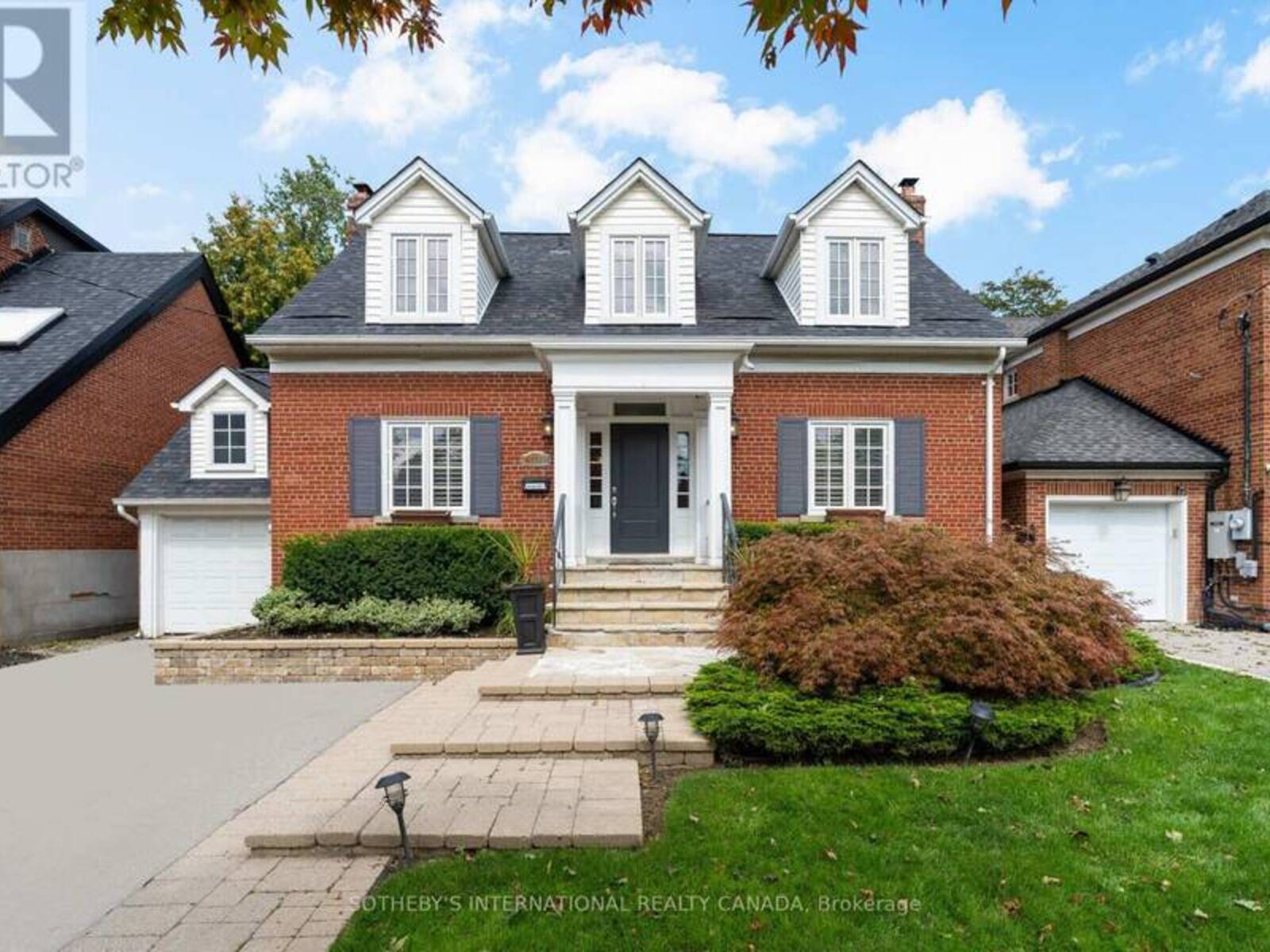 174 RIDLEY BOULEVARD, Toronto, Ontario M5M 3M1