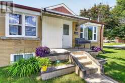 20 ALANBURY CRESCENT | Toronto Ontario | Slide Image Five