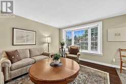 141 LUNDYS LANE | Newmarket Ontario | Slide Image Eleven