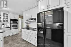141 LUNDYS LANE | Newmarket Ontario | Slide Image Twenty-two