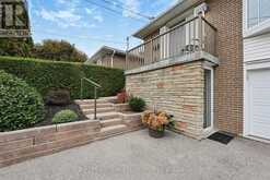141 LUNDYS LANE | Newmarket Ontario | Slide Image Five