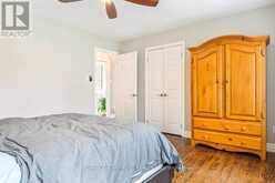 996 CRESTHAMPTON LANE | Mississauga Ontario | Slide Image Thirty