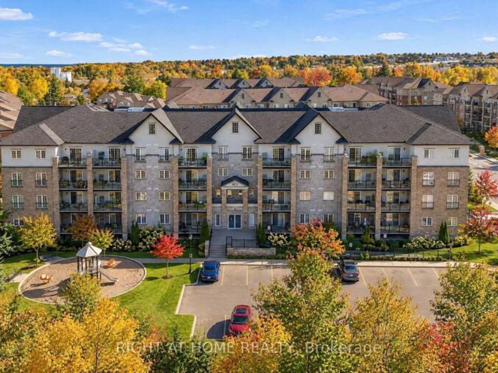408 - 40 FERNDALE DRIVE S, Barrie, Ontario L4N 2L3