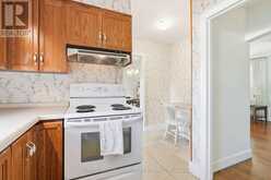 2117 MAPLEWOOD DRIVE | Burlington Ontario | Slide Image Thirteen