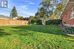 2117 MAPLEWOOD DRIVE | Burlington Ontario | Slide Image Thirty-two