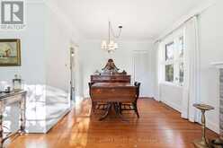 2117 MAPLEWOOD DRIVE | Burlington Ontario | Slide Image Eight