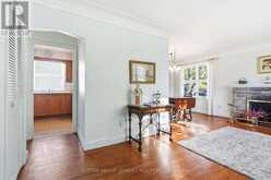 2117 MAPLEWOOD DRIVE | Burlington Ontario | Slide Image Nine
