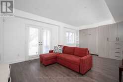 1067 SHAW DRIVE | Mississauga Ontario | Slide Image Eight