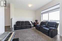20 - 185 BEDROCK DRIVE | Hamilton Ontario | Slide Image Eighteen