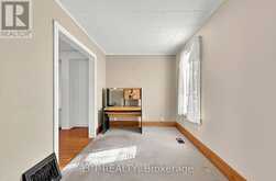 190 WINEWOOD AVENUE W | Gravenhurst Ontario | Slide Image Ten