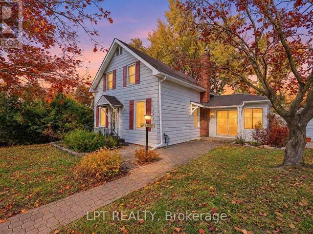 190 WINEWOOD AVENUE W Gravenhurst Ontario, P1P 1E6 - 3 Bedrooms Home For Sale