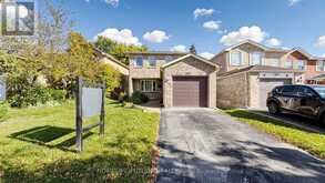 679 FOXWOOD TRAIL | Pickering Ontario | Slide Image One