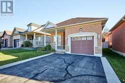 7 BRIDLEWOOD BOULEVARD | Whitby Ontario | Slide Image One