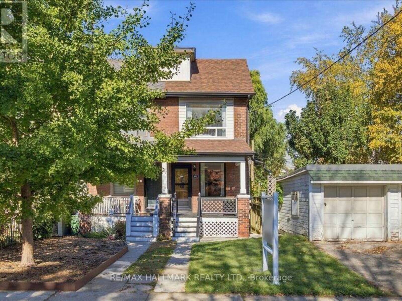44 BALTIC AVENUE, Toronto, Ontario M4J 1S2