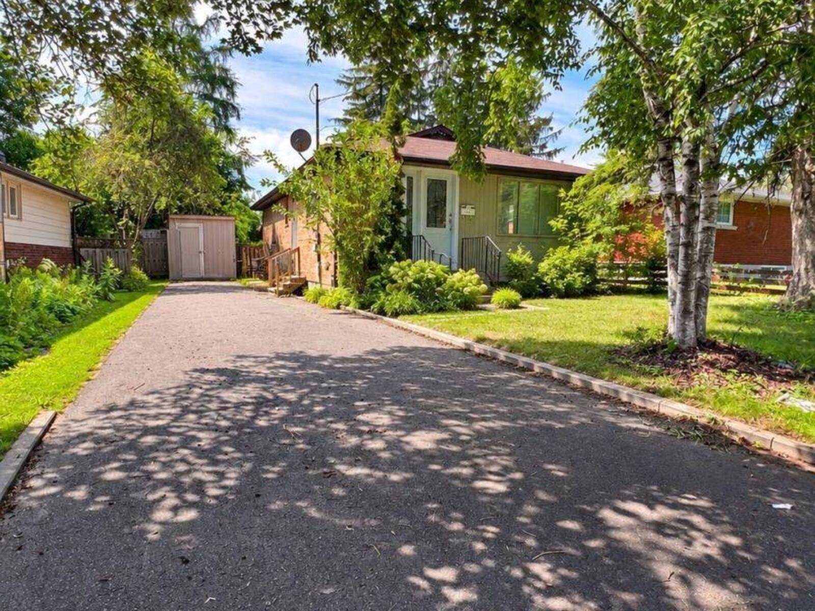 65 DUNNING AVENUE, Aurora, Ontario L4G 1A4
