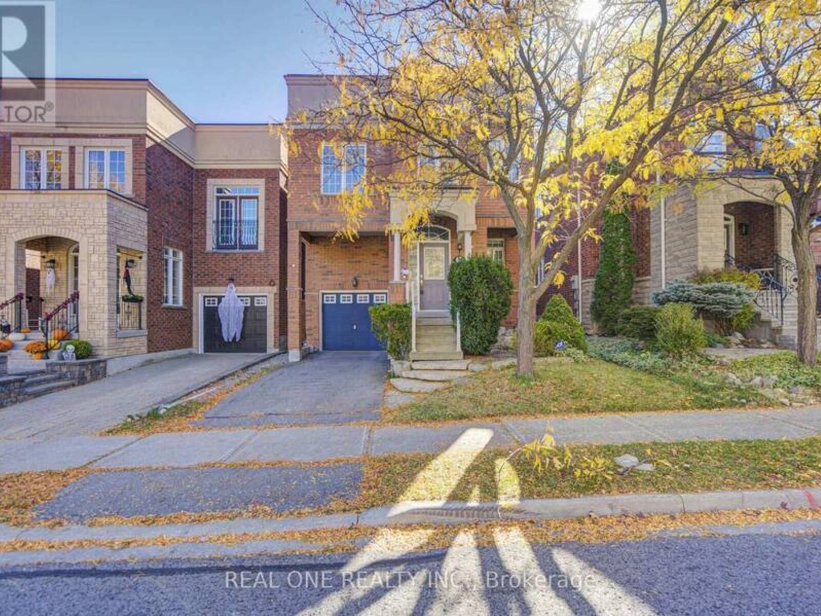 39 BALSAMWOOD ROAD, Vaughan, Ontario L4J 9E2