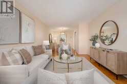 7 CAPSTAN COURT | Toronto Ontario | Slide Image Nine