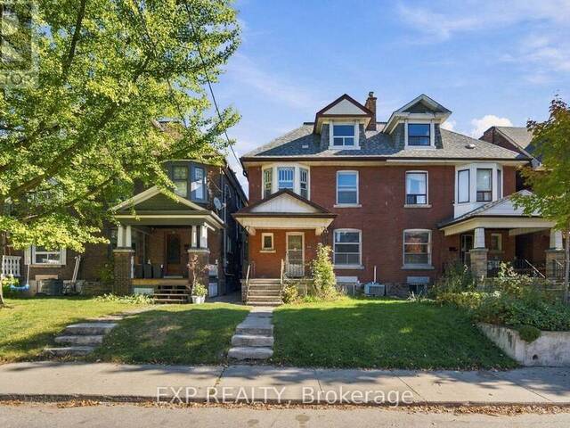 101 BEATRICE STREET Toronto Ontario, M6J 2T2 - 6 Bedrooms Home For Sale