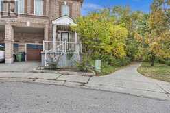 22 JEREMIAH LANE | Toronto Ontario | Slide Image Three