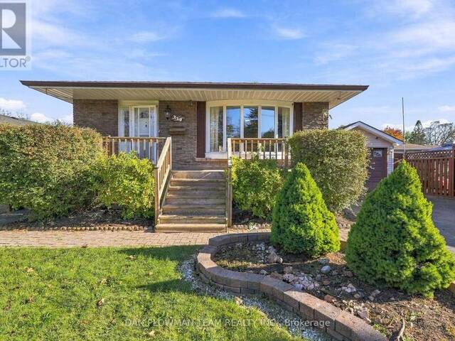 229 PHILLIP MURRAY AVENUE Oshawa Ontario, L1J 1G8 - 4 Bedrooms Waterfront Home For sale