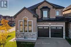 47 CARONDALE SQUARE | East Gwillimbury Ontario | Slide Image Three