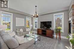 47 CARONDALE SQUARE | East Gwillimbury Ontario | Slide Image Nine