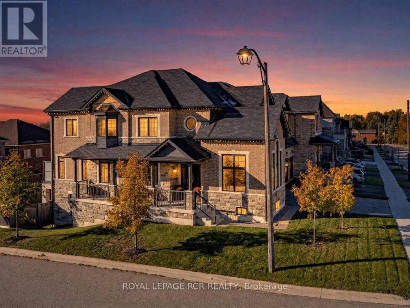 47 CARONDALE SQUARE, East Gwillimbury, Ontario L9N 0X5