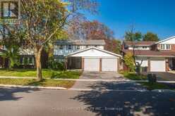 42 PINEMEADOW BOULEVARD | Toronto Ontario | Slide Image Three