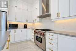 11 LEARY CRESCENT | Richmond Hill Ontario | Slide Image Eighteen