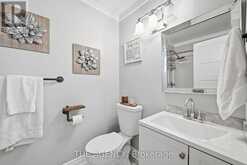 2101 EDINBURGH DRIVE | Burlington Ontario | Slide Image Twenty
