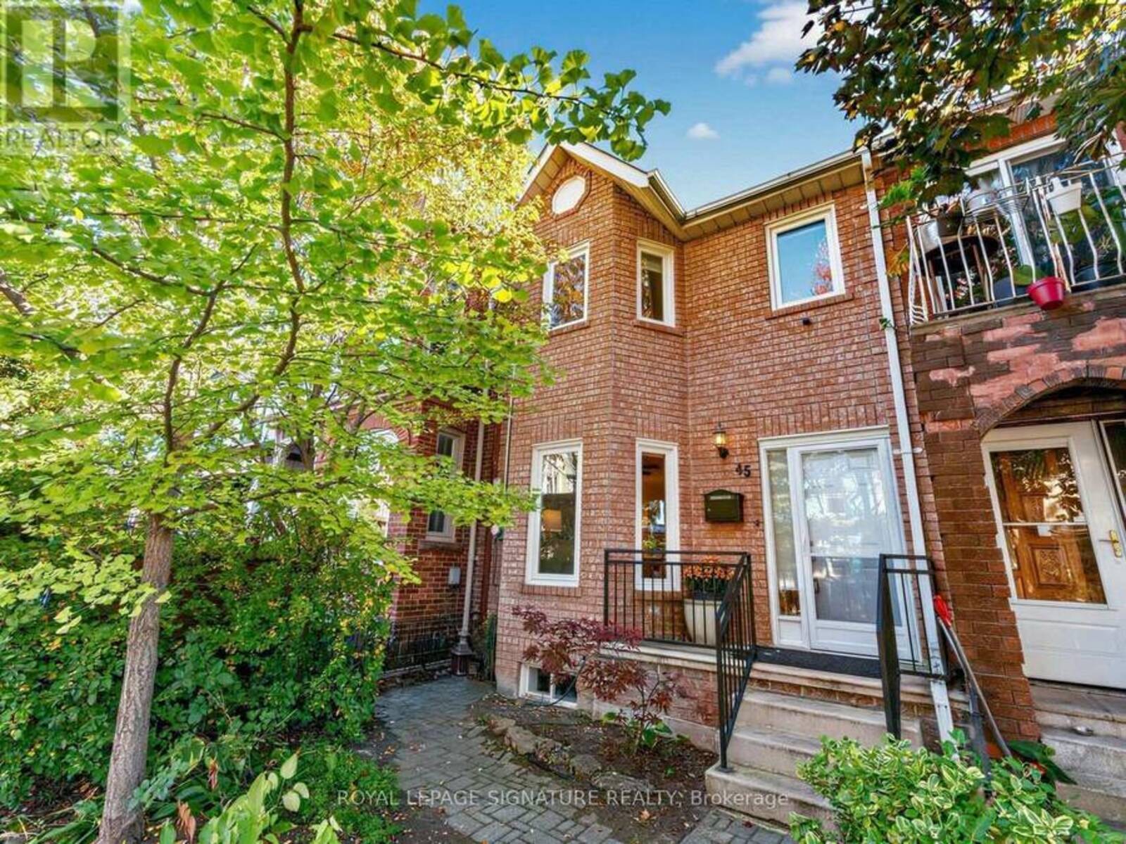 45 ROBINSON STREET, Toronto, Ontario M6J 1L3