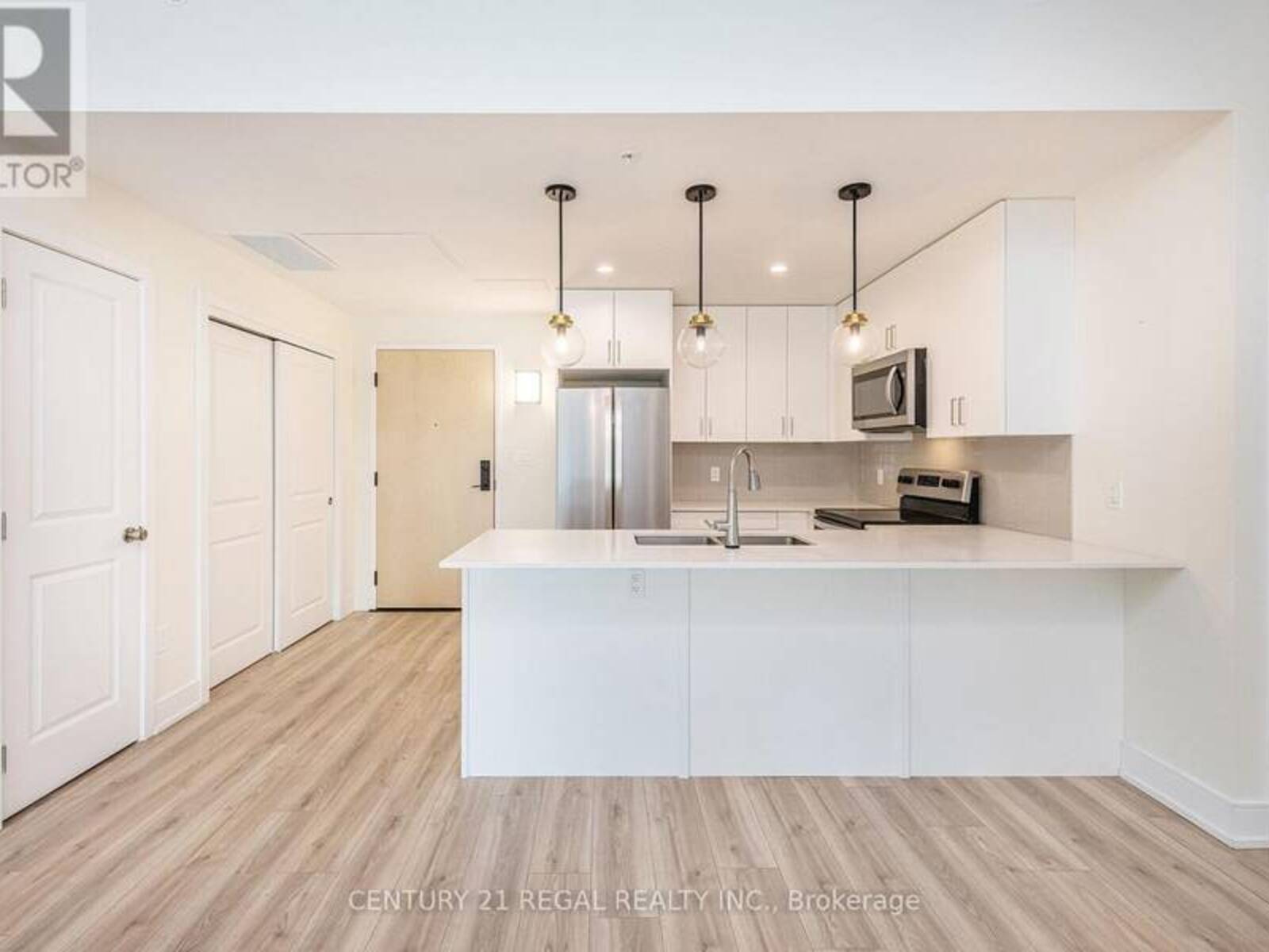 UNIT 205 - 121 MARY STREET, Creemore, Ontario L0M 1G0