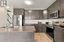 639 BLACKACRES BOULEVARD | London Ontario | Slide Image Nine