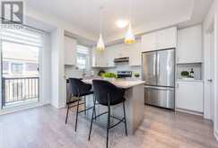1444 YELLOW ROSE CIRCLE | Oakville Ontario | Slide Image Nine