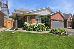 7 ROCKHAVEN LANE | Hamilton Ontario | Slide Image Three