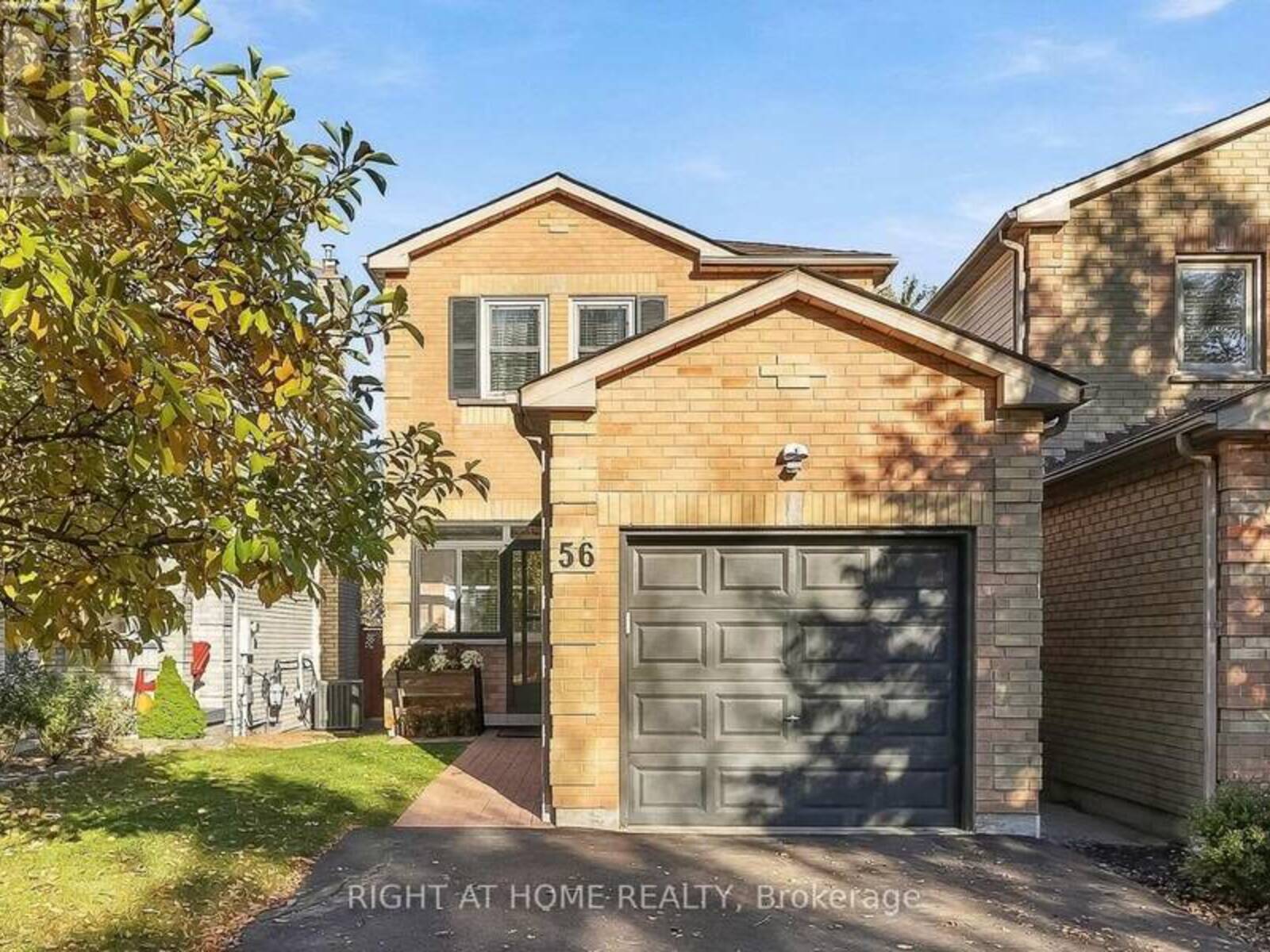 56 TEDDINGTON CRESCENT, Whitby, Ontario L1R 1S5