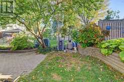 242 BEECHGROVE DRIVE | Toronto Ontario | Slide Image Forty