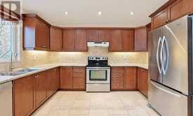 28 LAKE AVENUE | Richmond Hill Ontario | Slide Image Four