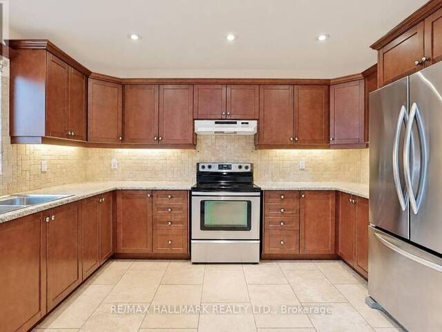 28 LAKE AVENUE Richmond Hill Ontario, L4E 3G3 - 5 Bedrooms Home For Sale