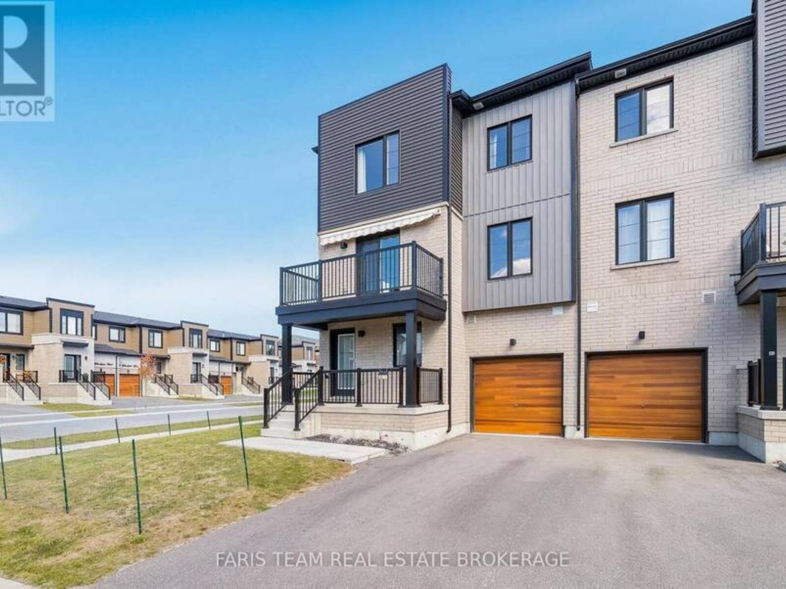 38 SILO MEWS, Barrie, Ontario L9J 0V3