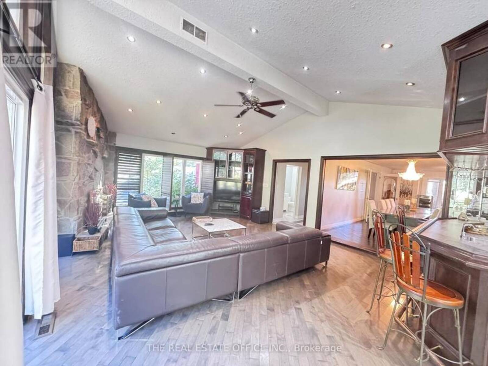 3812 GARNER ROAD, Niagara Falls, Ontario L2E 6S4