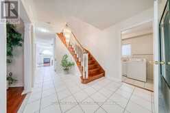 26 ROOT CRESCENT | Ajax Ontario | Slide Image Five