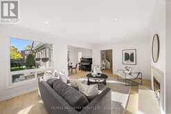 5 CHUMLEIGH CRESCENT | Markham Ontario | Slide Image Seven